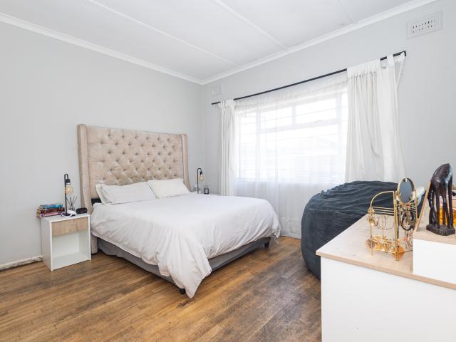House for sale in Goodwood, Western Cape