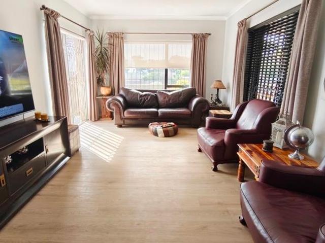 House for sale in Cape Town, Western Cape