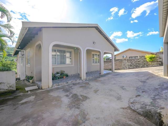 House for sale in Mount Moreland, Kwazulu-natal