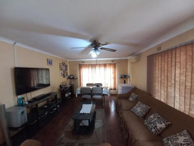 House for sale in Mount Moreland, Kwazulu-natal