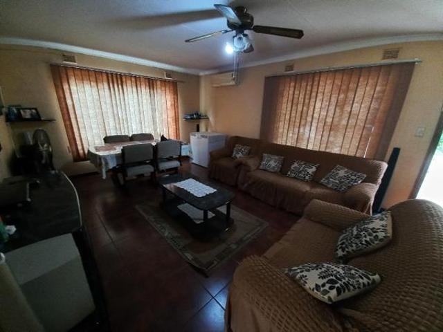 House for sale in Mount Moreland, Kwazulu-natal