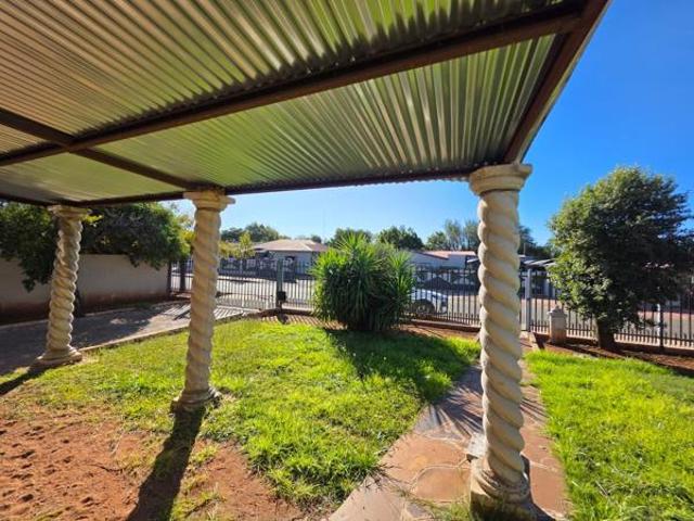 House for sale in Frances Baard, Northern Cape