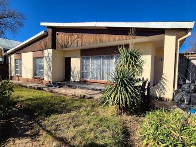 House for sale in Queenstown, Eastern Cape