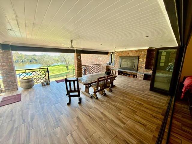 House for sale in Viljoenskroon, Free State