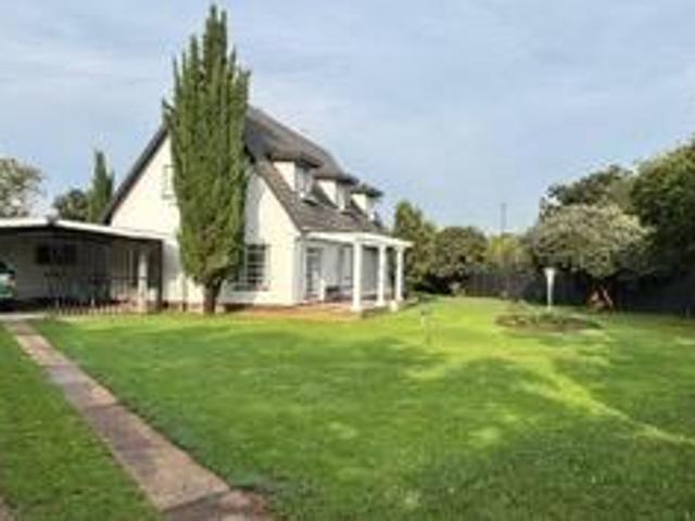 House for sale in Viljoenskroon, Free State