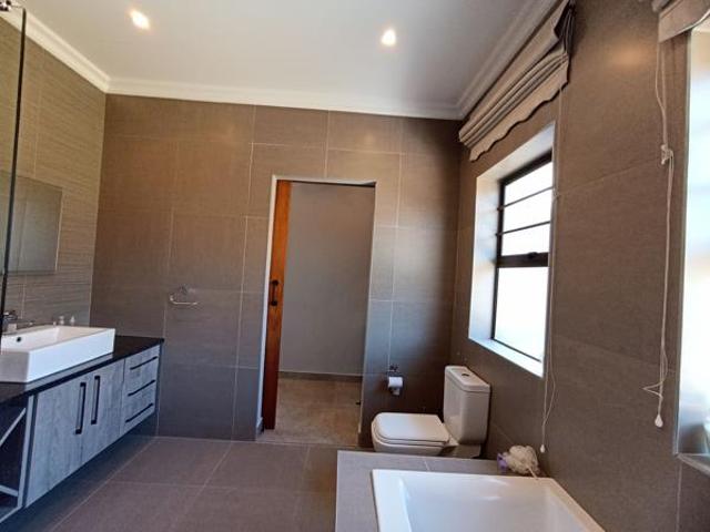 House for sale in Viljoenskroon, Free State