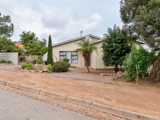 House for sale in Vredenburg, Saldanha Bay Local Municipality