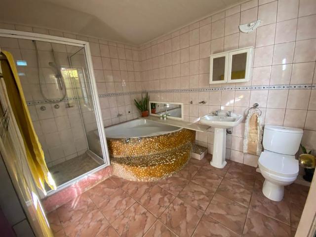 House for sale in Cape Town, Western Cape