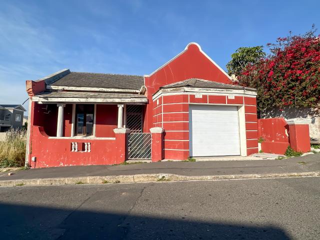House for sale in Cape Town, Western Cape