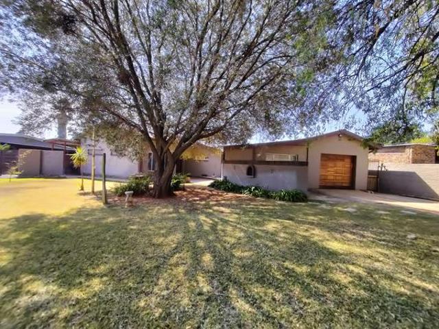 House for sale in Frances Baard, Northern Cape
