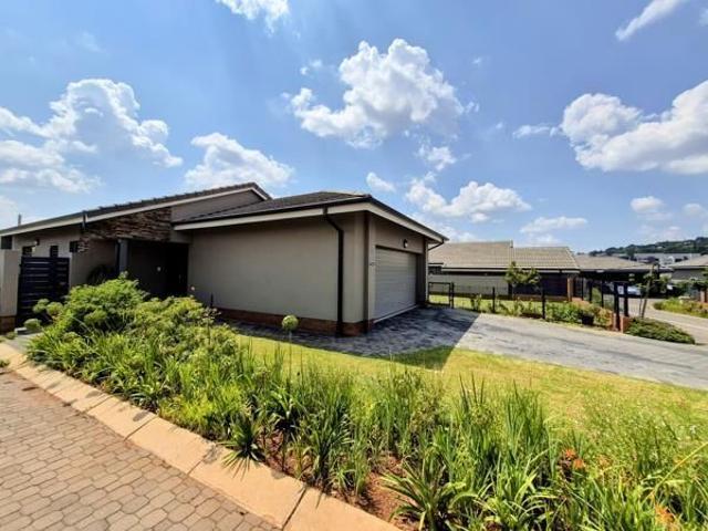 House for rent in Waterkloof, Gauteng