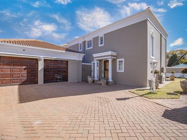 House for rent in Waterkloof, Gauteng