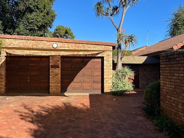 House for rent in Waterkloof, Gauteng