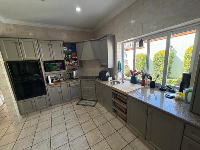 House for rent in Waterkloof, Gauteng