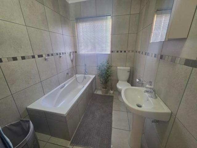 House for sale in Rustenburg Local Municipality, Bojanala Platinum District Municipality