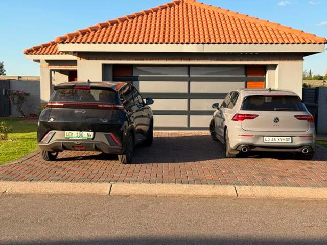 House for sale in Rustenburg Local Municipality, Bojanala Platinum District Municipality