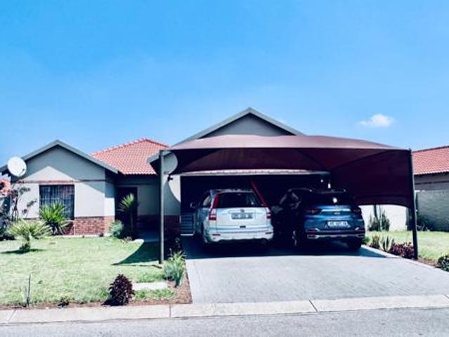House for sale in Rustenburg Local Municipality, Bojanala Platinum District Municipality