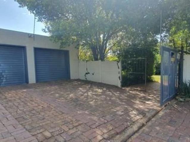 House for rent in Waterkloof, Gauteng