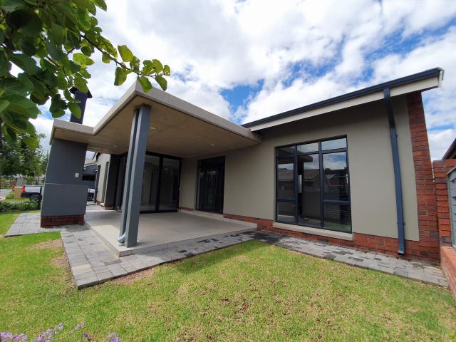 House for rent in Waterkloof, Gauteng