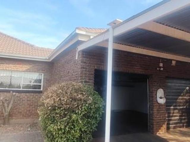 House for sale in West Rand Garden estates, Westonaria Local Municipality