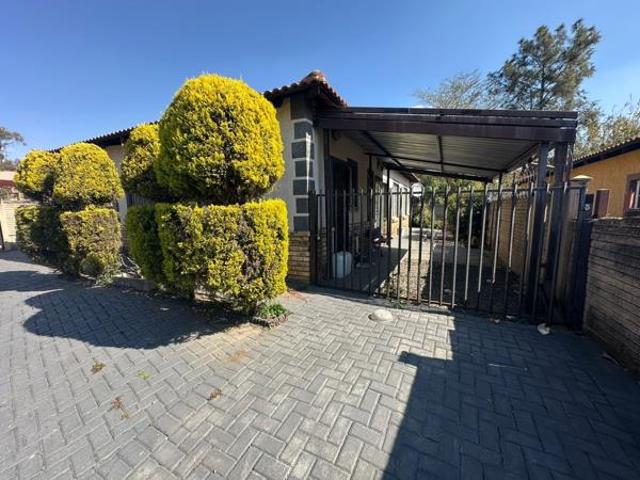 House for sale in Rustenburg Local Municipality, Bojanala Platinum District Municipality