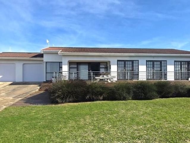 House for sale in Jeffreys Bay, Kouga Local Municipality