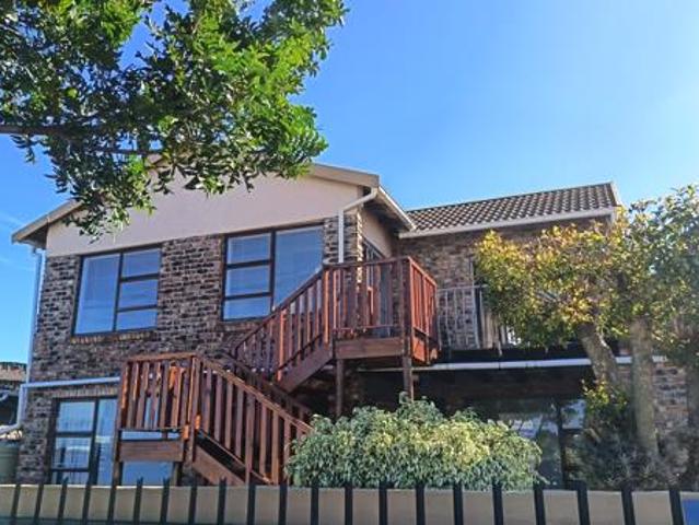 House for sale in Cape St Francis, Eastern Cape
