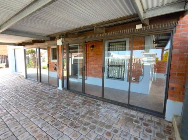 House for sale in Jeffreys Bay, Kouga Local Municipality