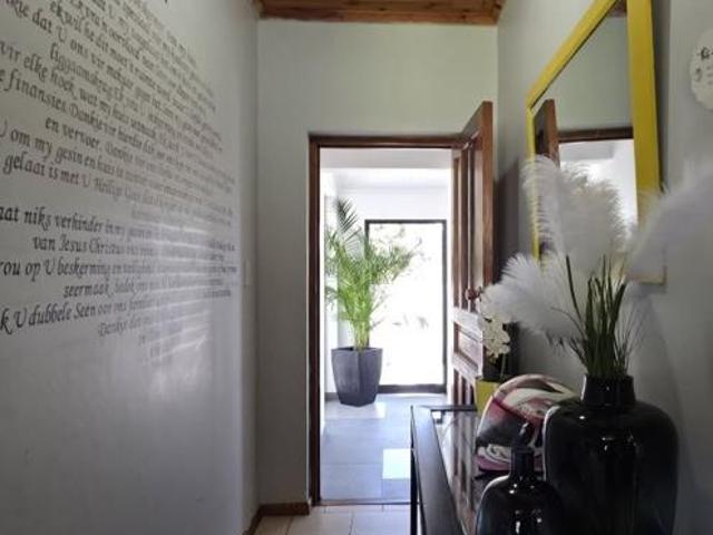House for sale in Jeffreys Bay, Kouga Local Municipality