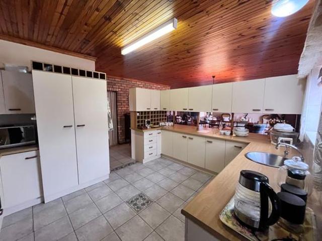 House for sale in Jeffreys Bay, Kouga Local Municipality