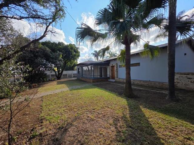 House for rent in Waterkloof, Gauteng