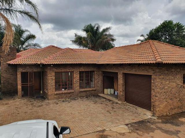 House for rent in Waterkloof, Gauteng