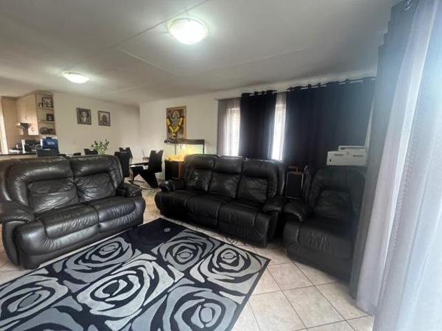 House for rent in West Rand Garden estates, Westonaria Local Municipality