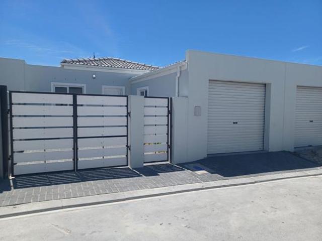 House for sale in Cape Town, Western Cape