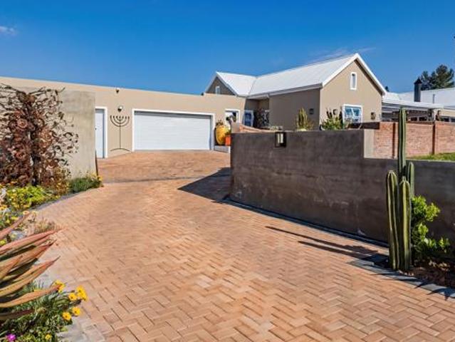 House for sale in Groot Brak Rivier, Western Cape