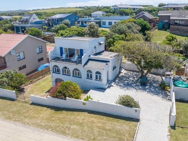 House for sale in Bushmans River Mouth, Eastern Cape