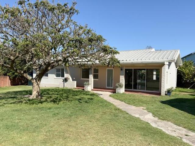 House for sale in Bushmans River Mouth, Eastern Cape