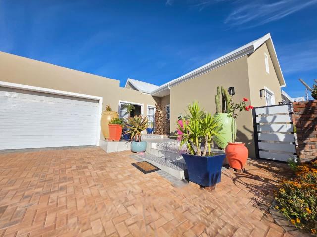 House for sale in Groot Brak Rivier, Western Cape