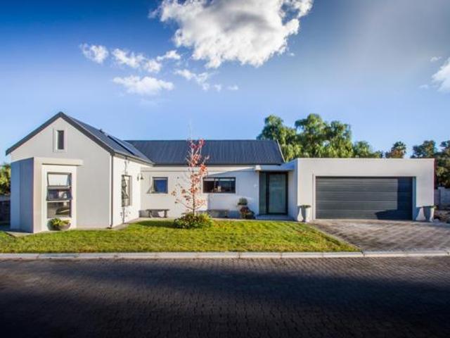 House for sale in Groot Brak Rivier, Western Cape