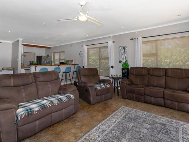 House for sale in Bushmans River Mouth, Eastern Cape