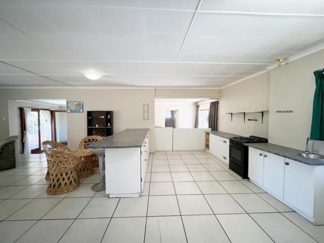 House for sale in Bushmans River Mouth, Eastern Cape
