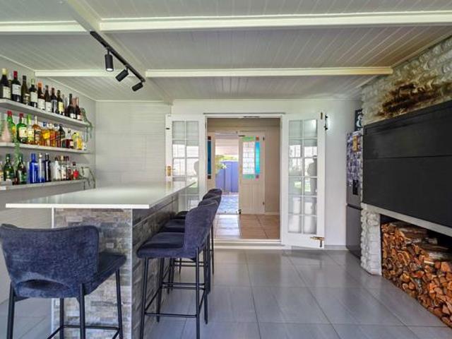 House for sale in Cape Town, Western Cape