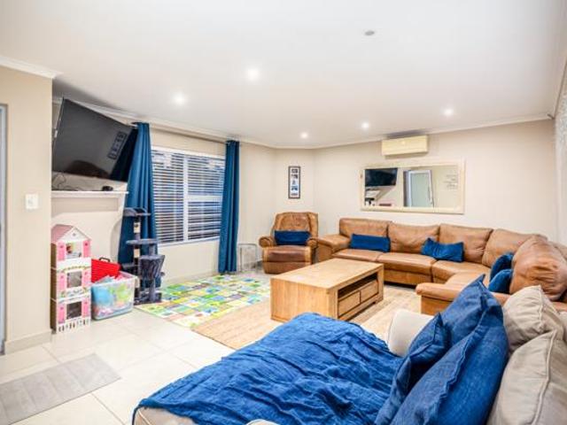 House for sale in Cape Town, Western Cape