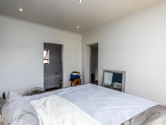 House for sale in Cape Town, Western Cape