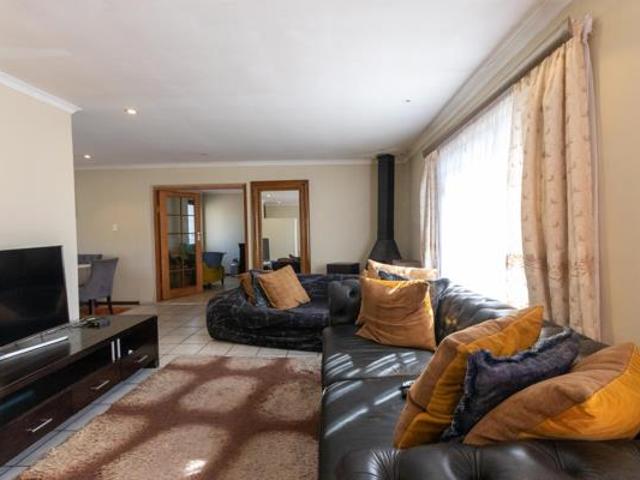 House for sale in Cape Town, Western Cape