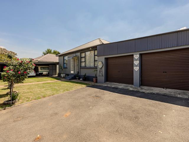 House for sale in Krugersdorp, Mogale City Local Municipality