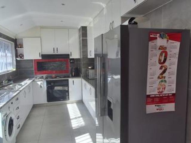 House for sale in Tongaat Beach, Kwazulu-natal