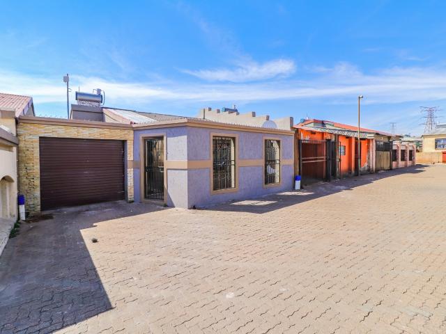 House for sale in Vosloorus, Gauteng