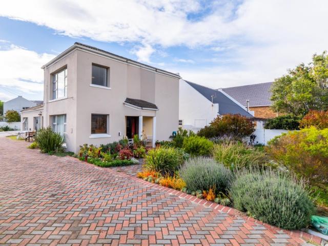 House for sale in Baardskeerdersbos, Western Cape