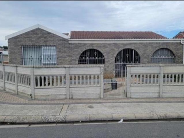 House for sale in Cape Town, Western Cape